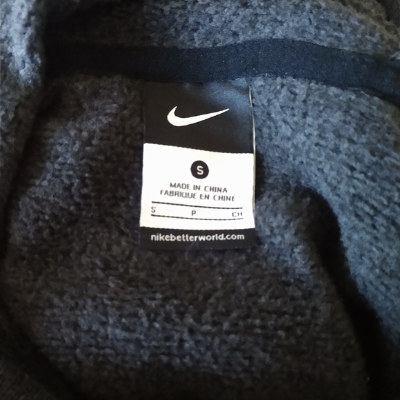 Nike Pullover - Picture 4 of 5
